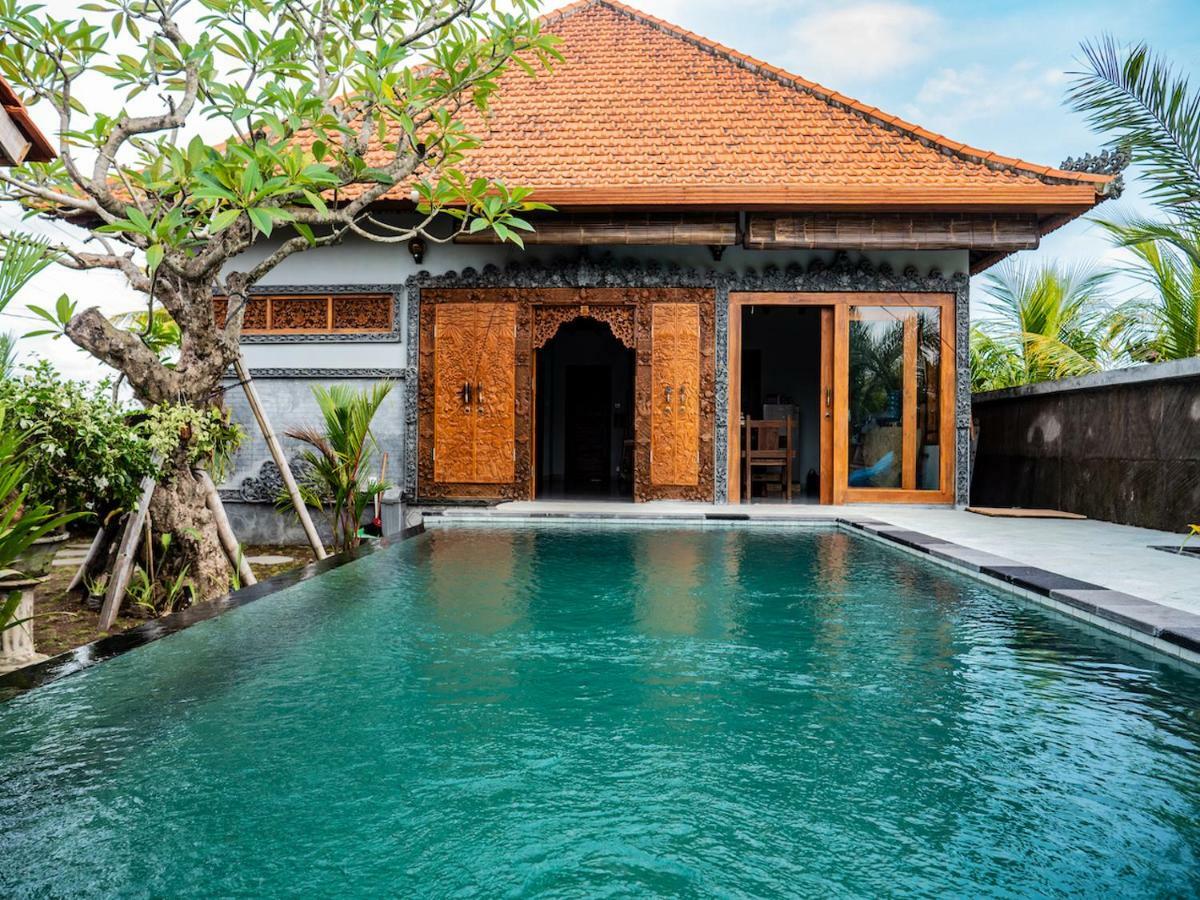Fins Villa Medewi Airsatang Exterior foto